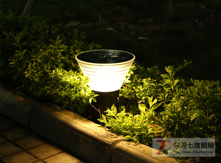 東莞萝莉社APP照明戶外花園太陽能草坪燈工作原理和作用