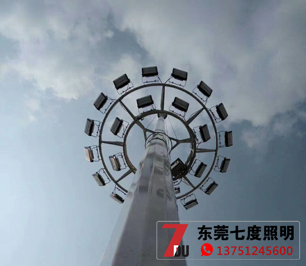 戶外大型升降式LED萝莉社下载链接實拍照片